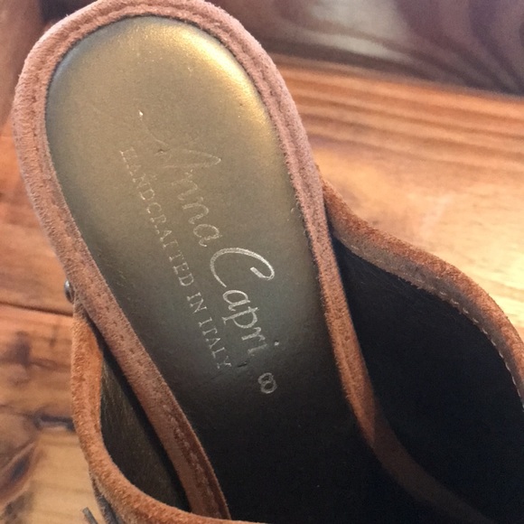 Anna Capri heeled booties. Slip on. Size 8. Brown suede - Picture 2 of 3